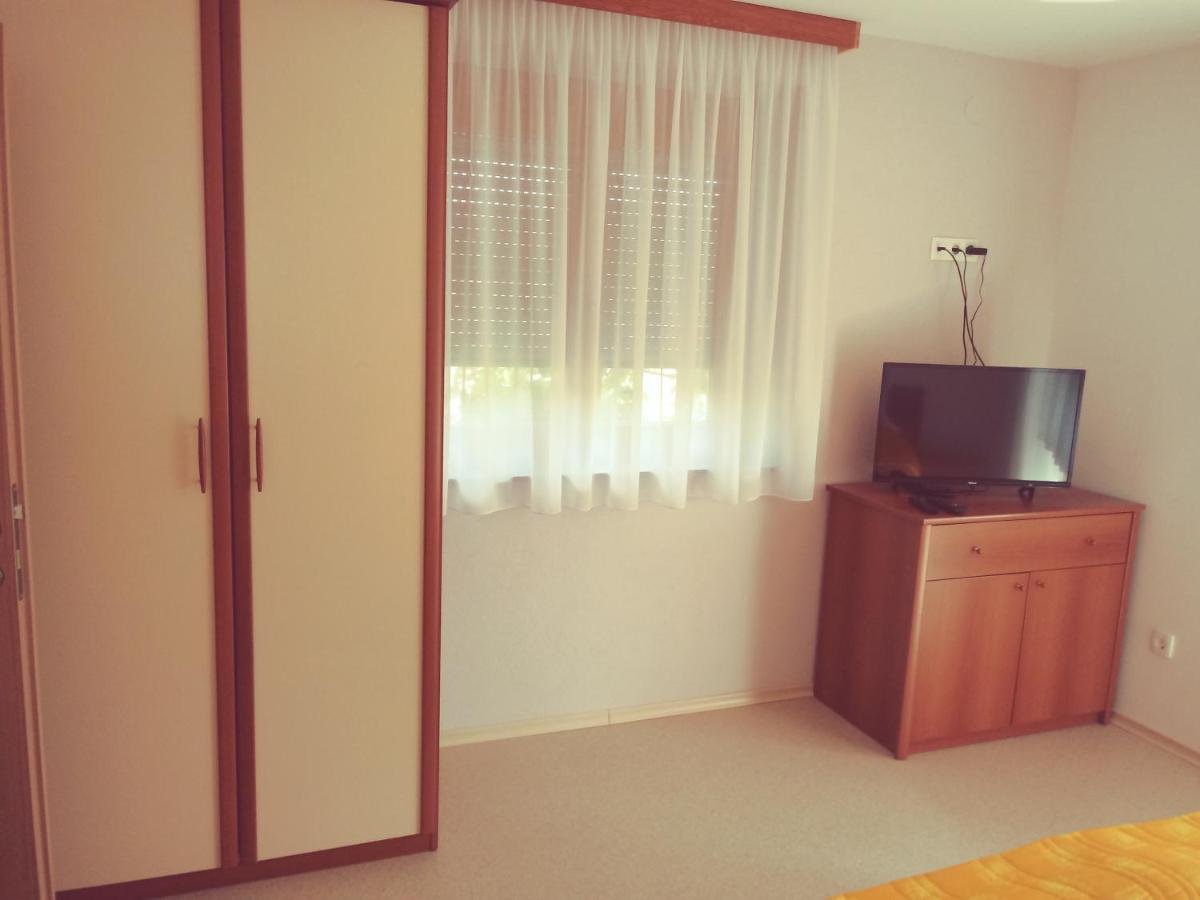 Апартаменты Apartma Smid Шкофья-Лока Экстерьер фото