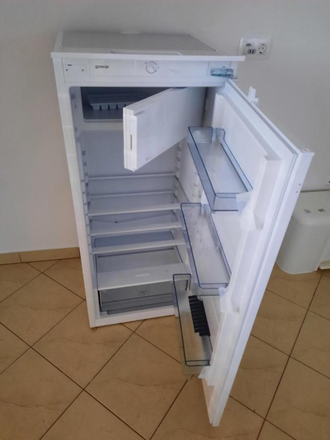 Апартаменты Apartma Smid Шкофья-Лока Экстерьер фото